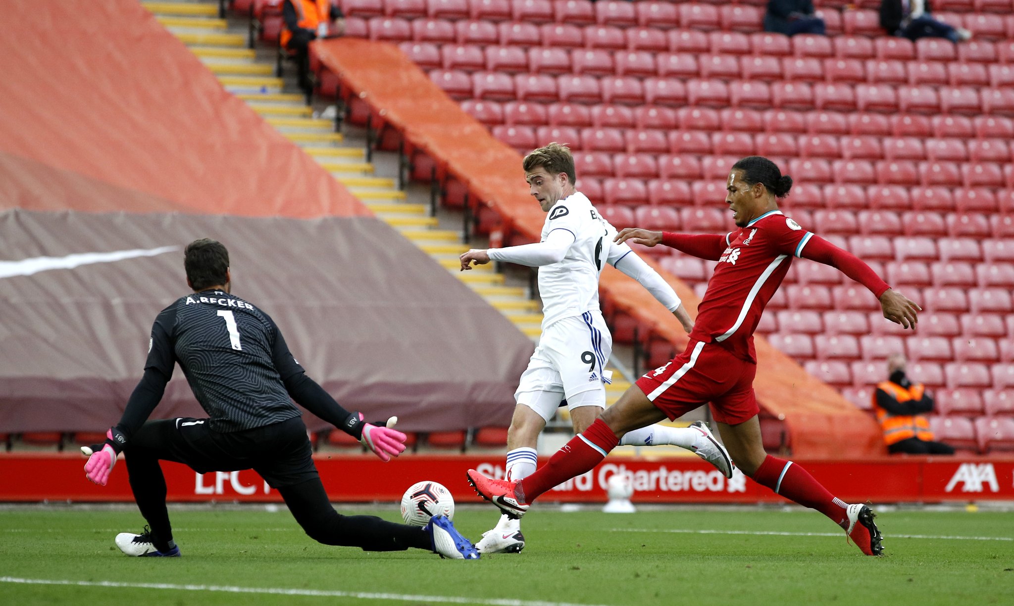 在全球化背 在全球化背